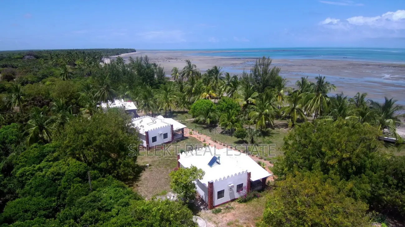 76,000sqm Beach Resort Outside Saadani National Park