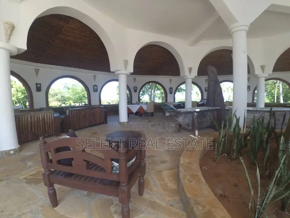 76,000sqm Beach Resort Outside Saadani National Park