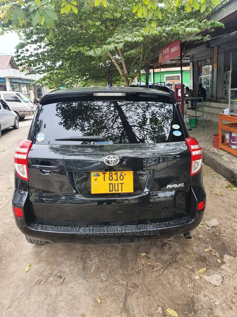 Toyota RAV4 2010 Black