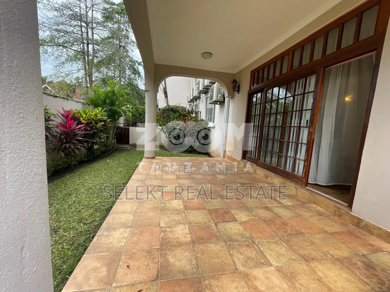 Furnished 4bdrm Townhouse / Terrace in Oysterbay, Msasani for rent