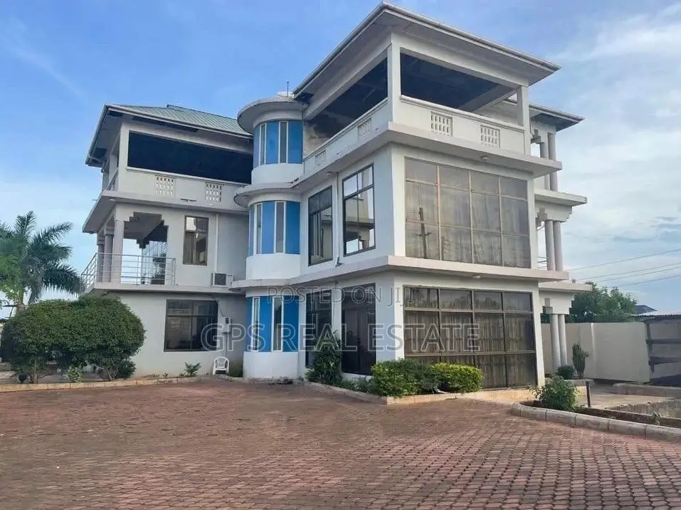 6bdrm House in Maxposh, Kinondoni for Sale