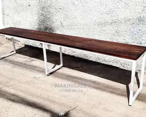 Benchi Zuri Sana La Kukalia