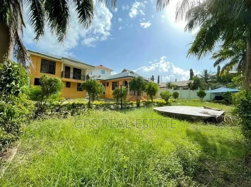 3bdrm House in Maxposh, Kinondoni for Sale