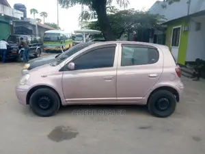 Toyota Vitz 1.3 AWD 3dr 2005 Orange