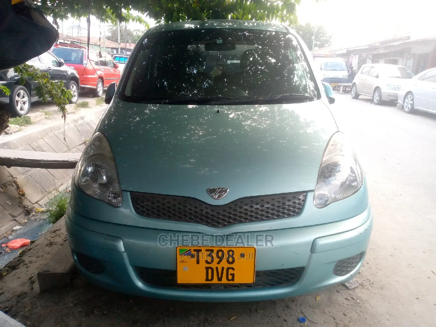Toyota Fun Cargo 2009 Green