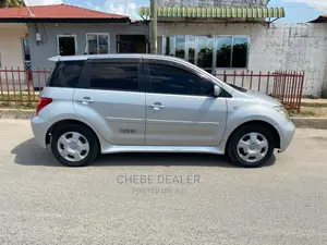 Toyota IST 2006 Silver