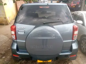 Toyota Rush 1.5 AWD 2010 Gray