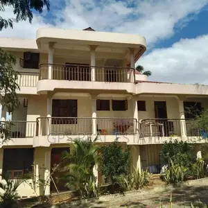 8bdrm House in Maxposh, Kinondoni for Sale