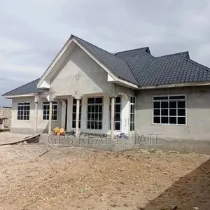 5bdrm House in Maxposh, Kigamboni for Sale