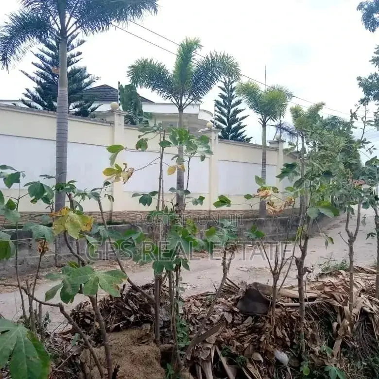 Plot for Sale ( Airpot )