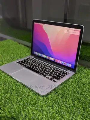 New Laptop Apple MacBook Pro 2015 16GB Intel Core I5 SSD 512GB