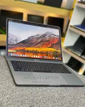 New Laptop Apple MacBook Pro 2017 8GB Intel Core I5 SSD 256GB