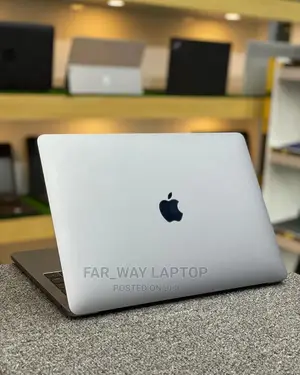 New Laptop Apple MacBook Pro 2017 8GB Intel Core I5 SSD 256GB