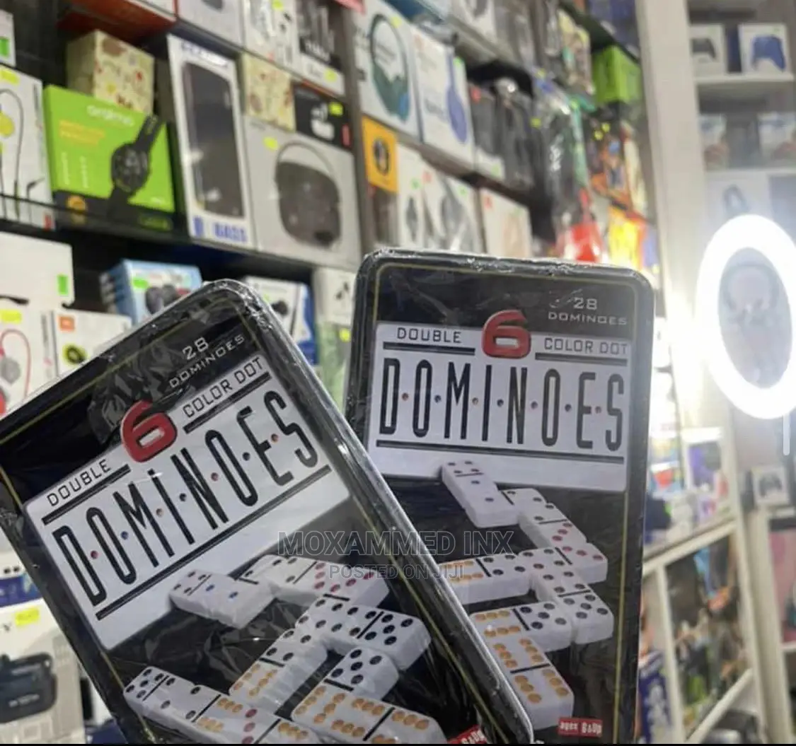 Dominioes Set