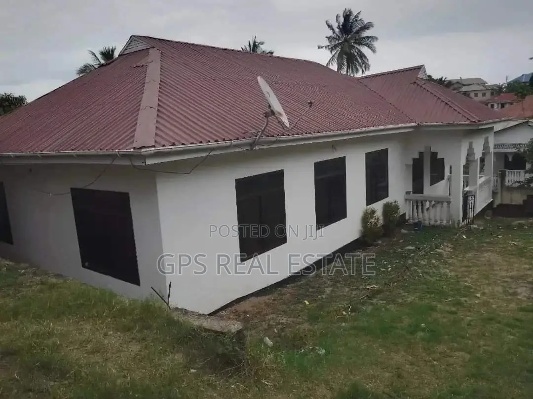 4bdrm House in Maxposh, Kinondoni for Sale