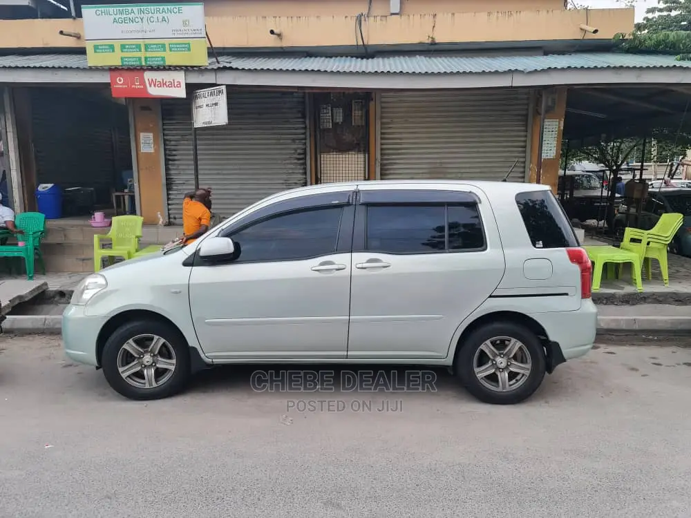 Toyota Raum 1.5 AWD 2008 Green