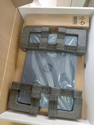 New Laptop HP 14z 8GB AMD Ryzen SSD 512GB