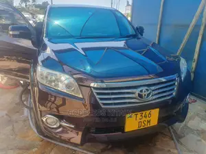 Toyota Vanguard 2011 Black