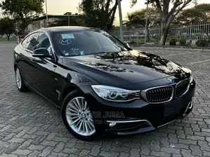 BMW 320i 2015 Black