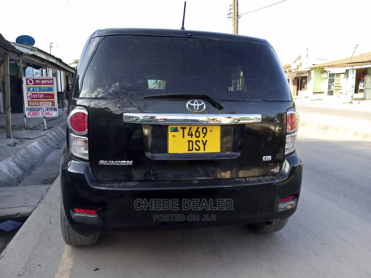 Toyota Corolla Rumion Hatchback 1.5 FWD 2010 Black