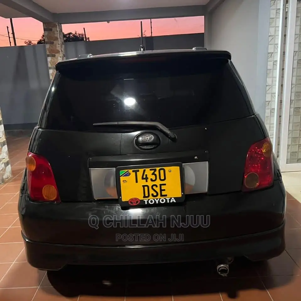 Toyota IST 2004 Black