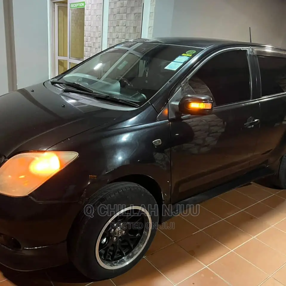 Toyota IST 2004 Black