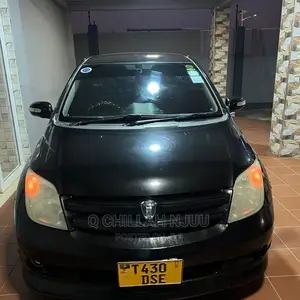 Toyota IST 2004 Black