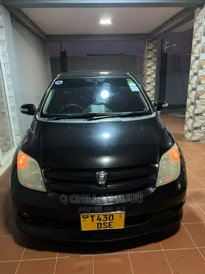 Toyota IST 2004 Black