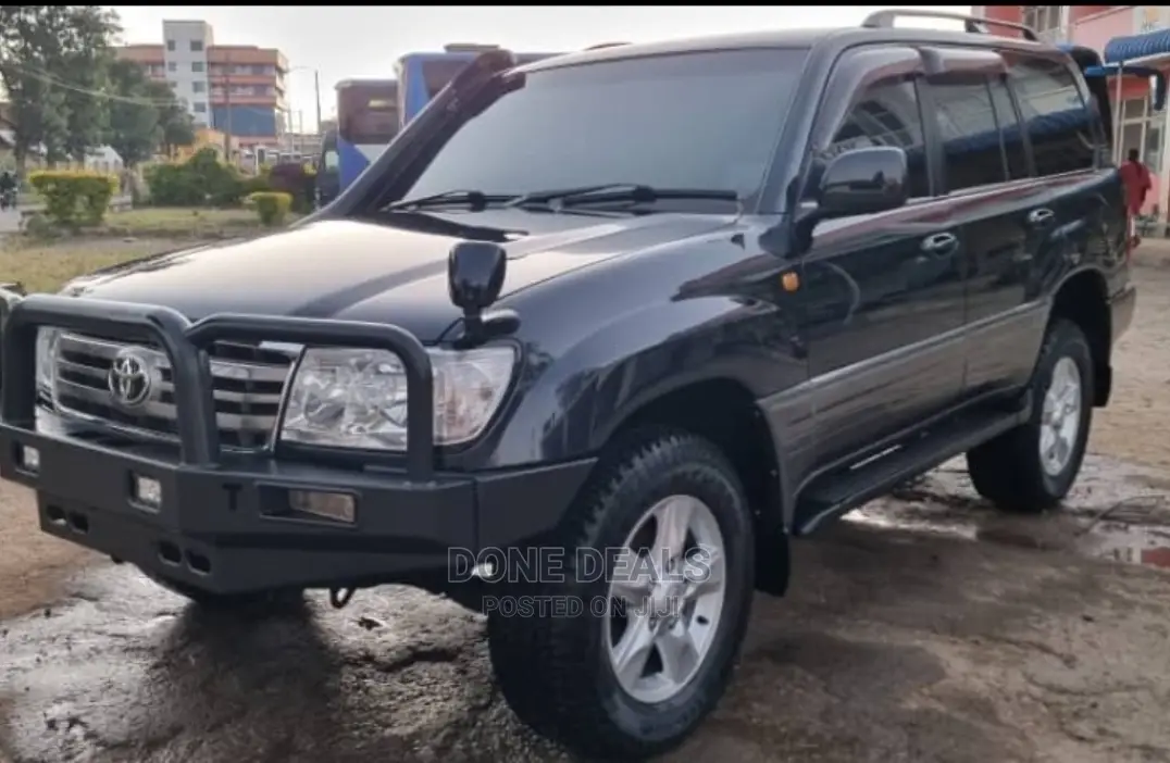 Toyota Land Cruiser 2005 Black