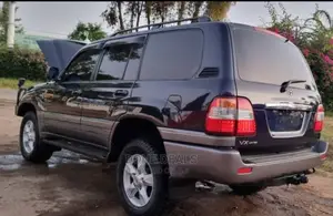 Toyota Land Cruiser 2005 Black