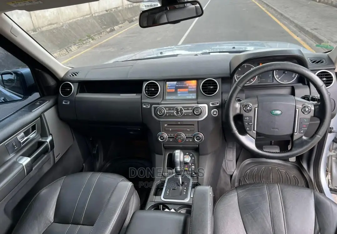 Land Rover Discovery 2011 Silver