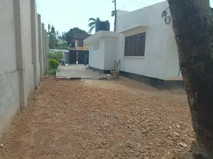 3bdrm House in Mikocheni for rent