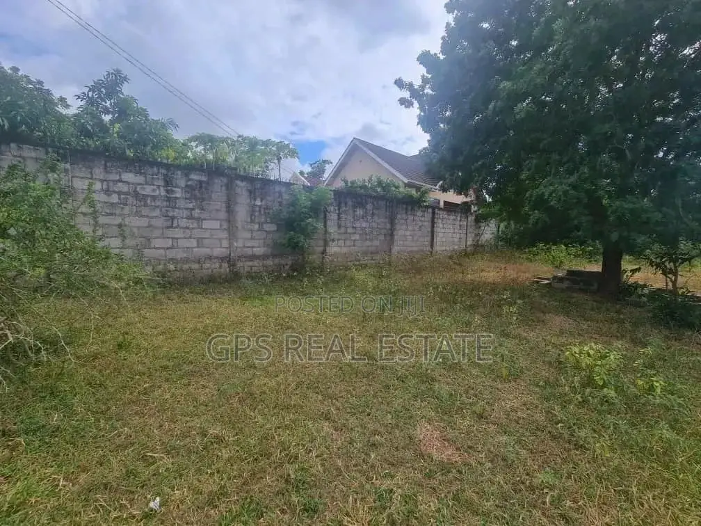 Plot for Sale at Wazo