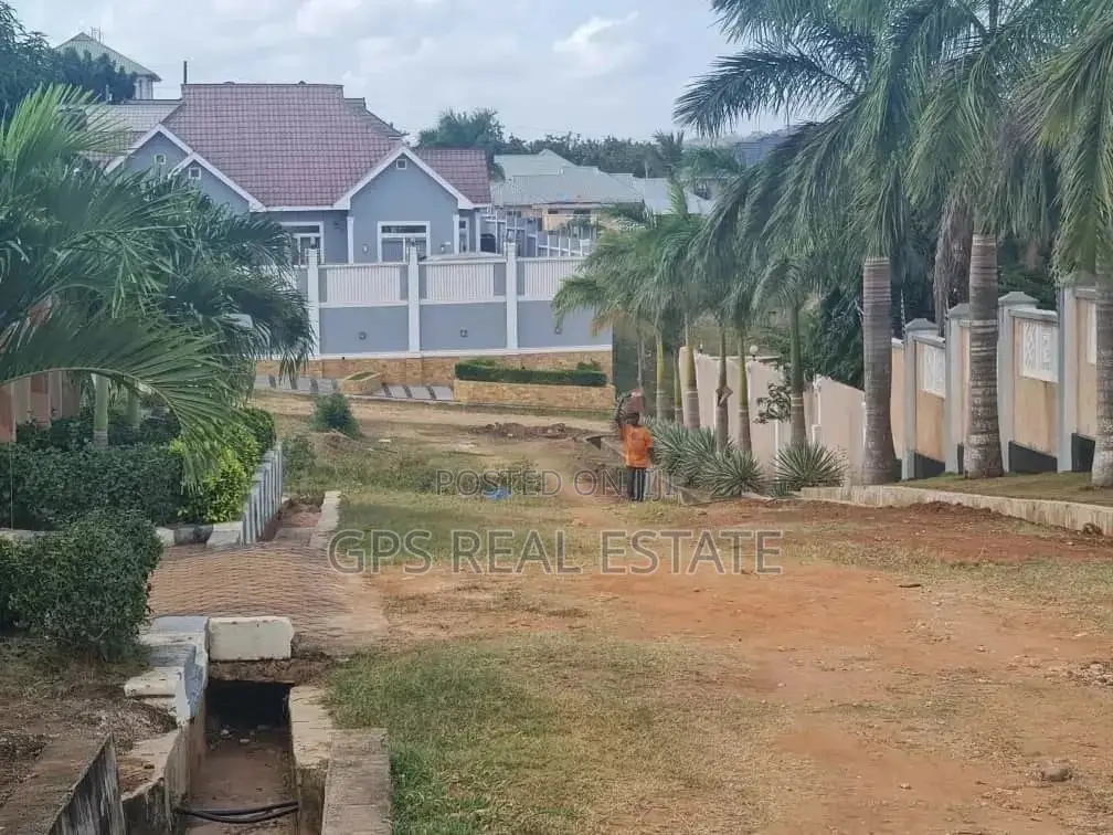 Plot for Sale at Wazo
