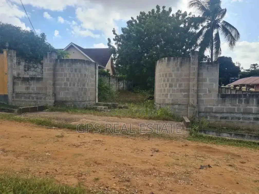 Plot for Sale at Wazo