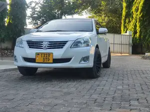 Toyota Premio 2012 White