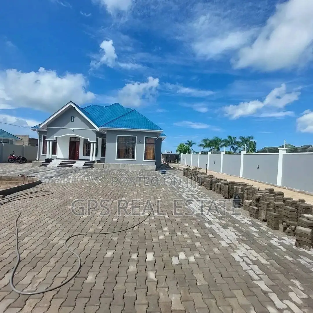 4bdrm House in Kibada, Kigamboni for Sale