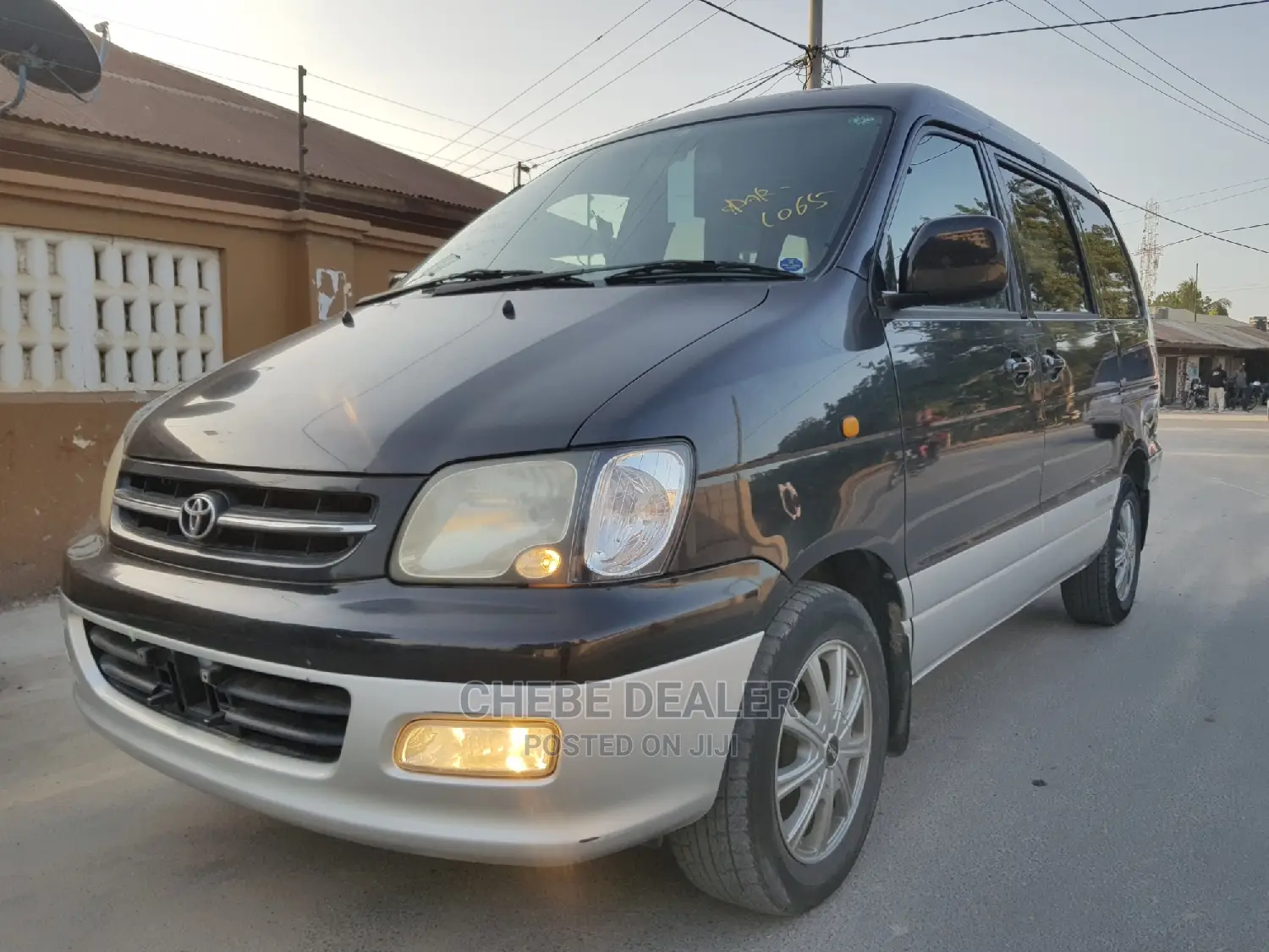 Toyota Noah 2.0 AWD (8 Seater) 2001 Black