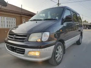 Toyota Noah 2.0 AWD (8 Seater) 2001 Black