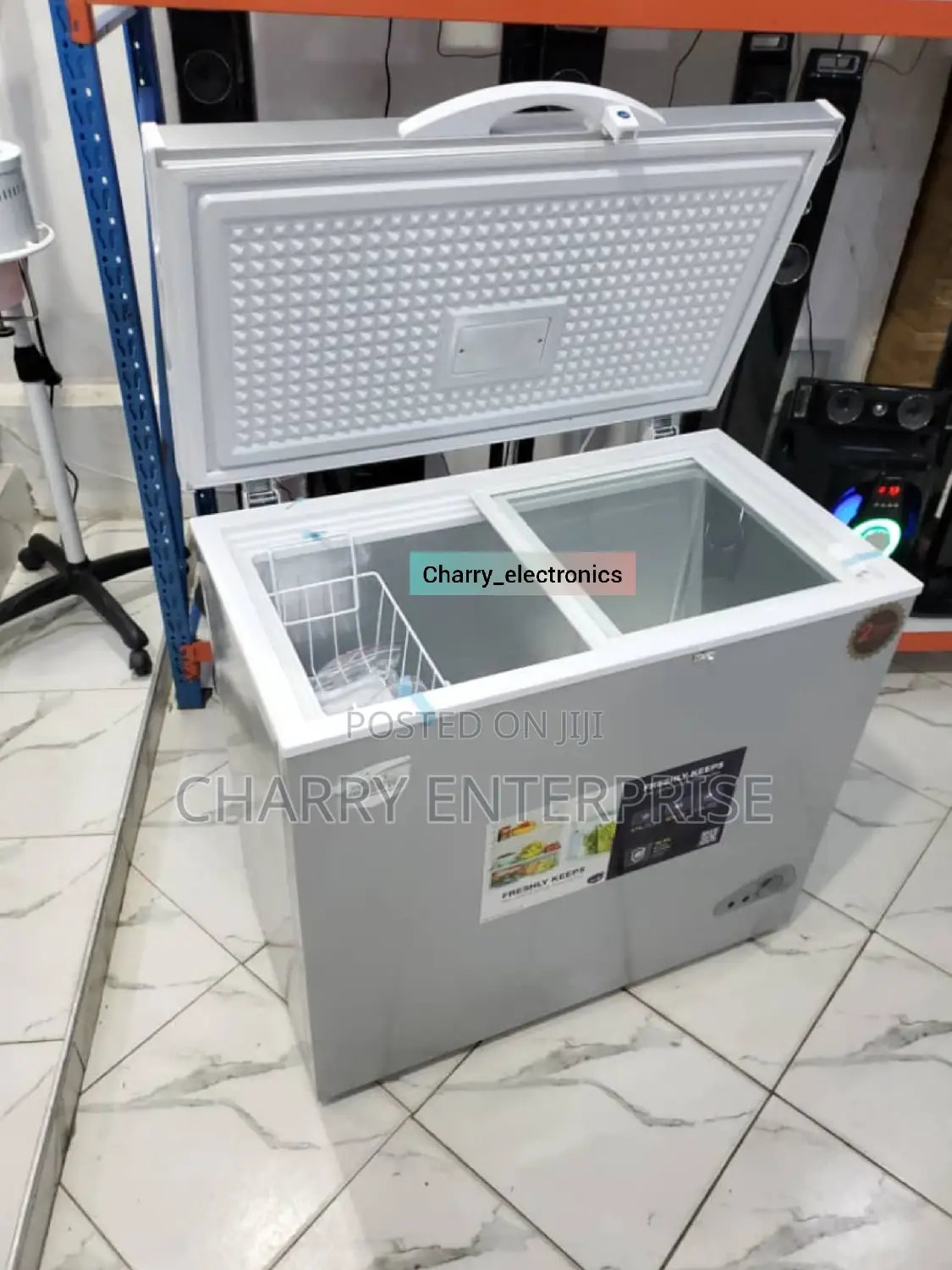 🪵UK Freezer Model:- Uk 101 Liters:- 202 L