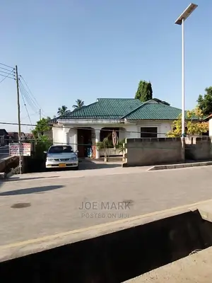 4bdrm House in Mark Real Estate, Yombo Vituka for Sale