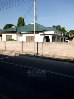 4bdrm House in Mark Real Estate, Yombo Vituka for Sale