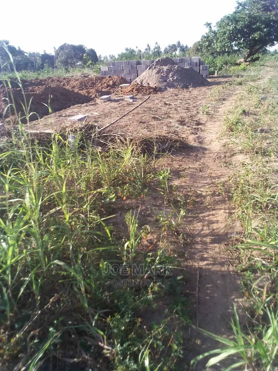 Kiwanja Kinauzwa Kibaha Kwa Mfipa
