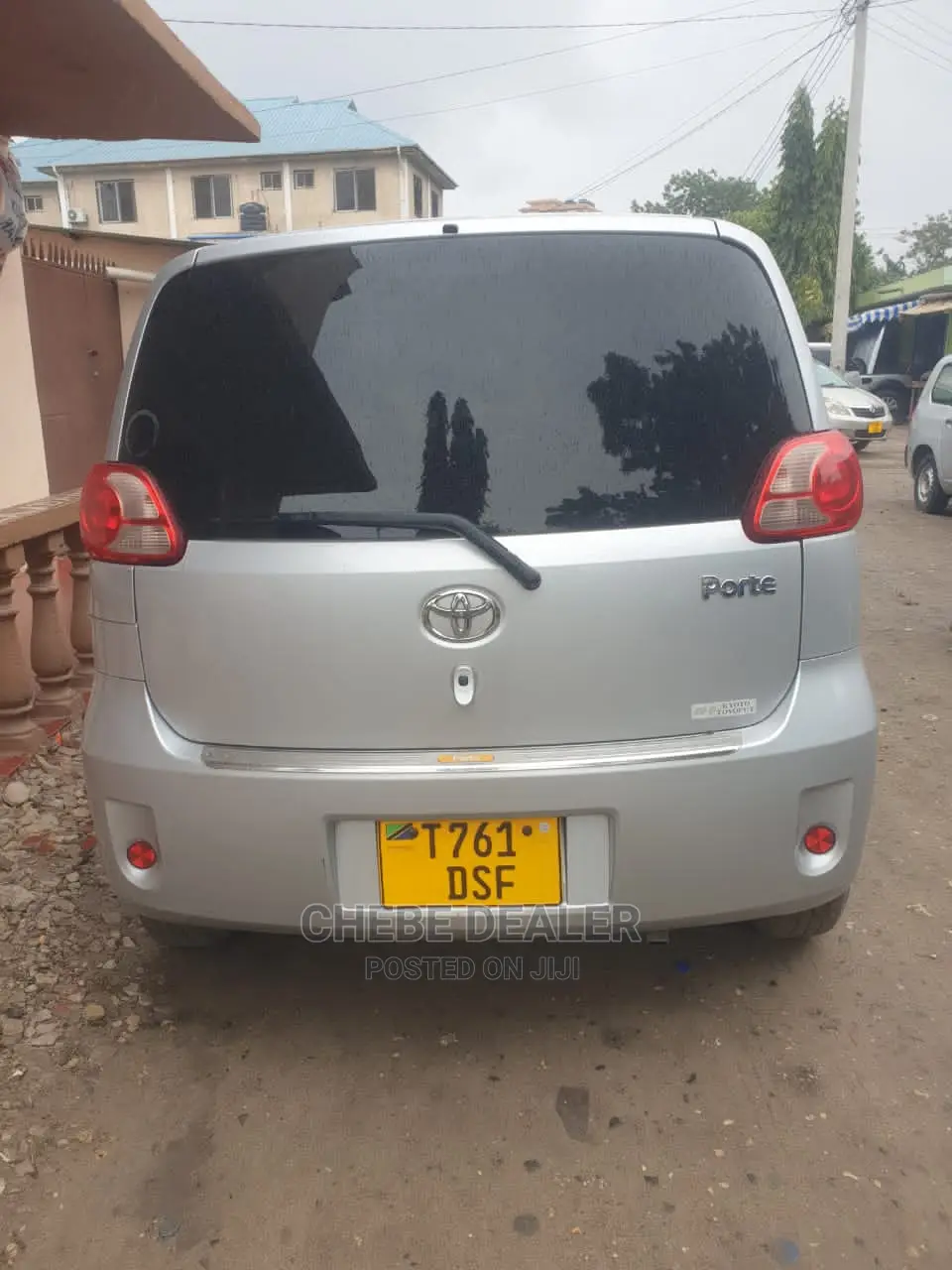 Toyota Porte 2005 Silver