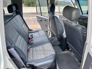 Toyota Land Cruiser 2015 White