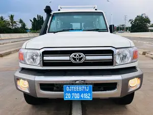 Toyota Land Cruiser 2015 White