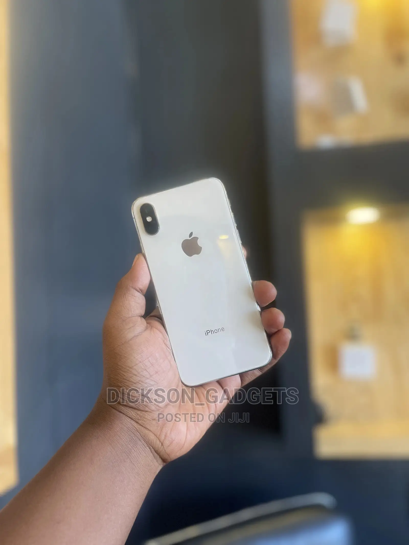 Apple iPhone X 64 GB White