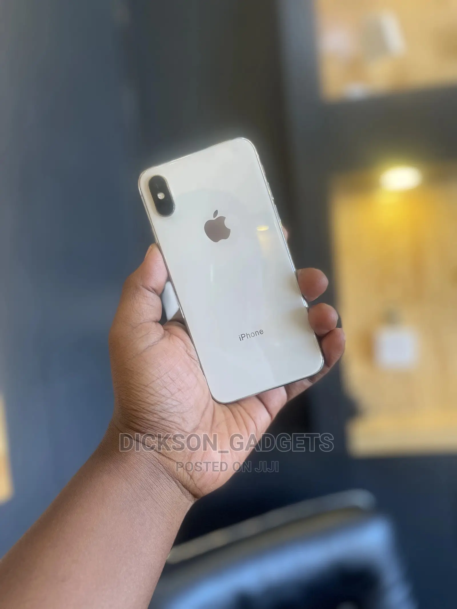 Apple iPhone X 64 GB White