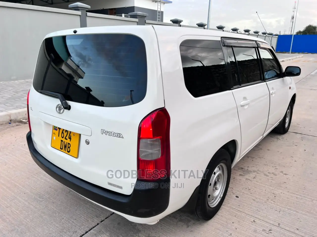Toyota Probox 2011 White