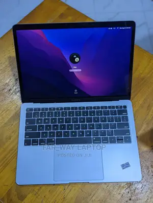 New Laptop Apple MacBook Pro 2015 8GB Intel Core I7 SSD 256GB